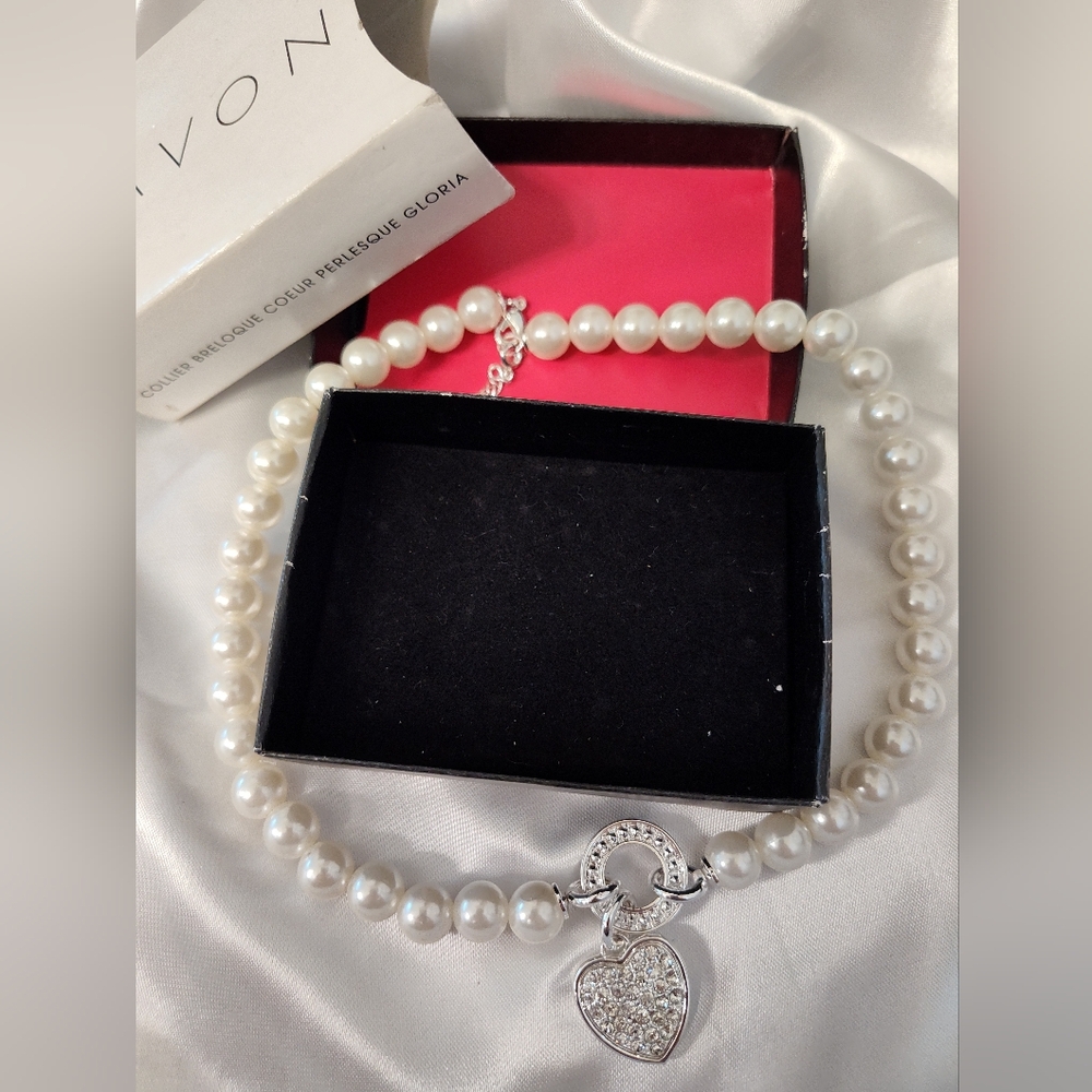 Avon Silver Tone And Rhinestones, Heart and Pearl Necklace